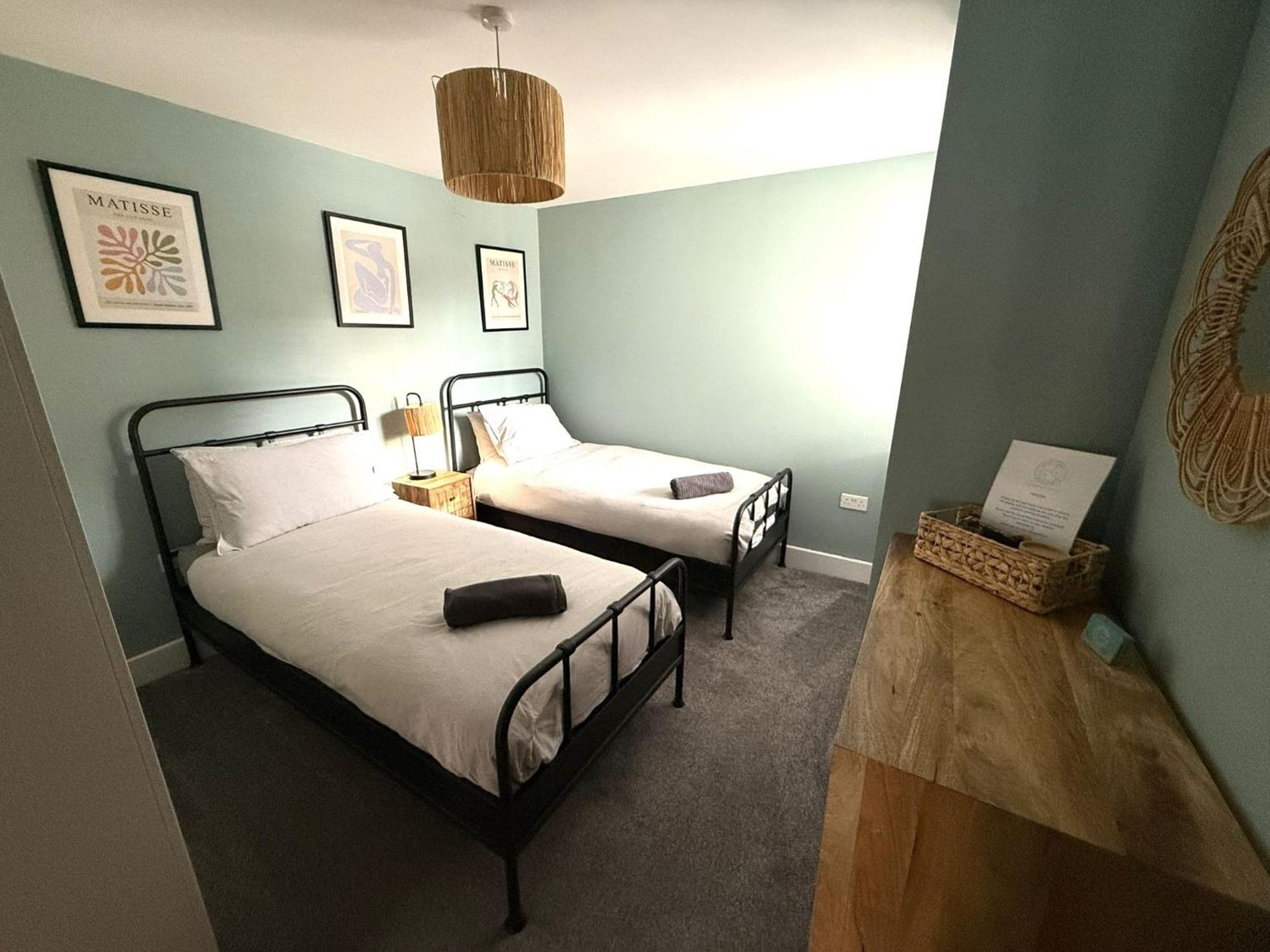 X-Large Two Bedroom & Two Bathroom Apartment With Free Evening Parking Southampton Exterior photo